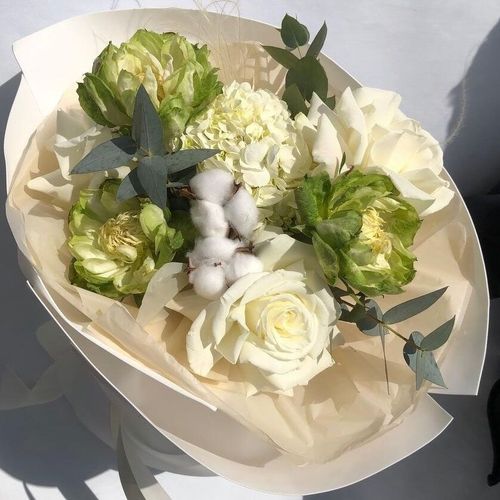 Букет бело-зеленый - купить с самовывозом в СберМаркет