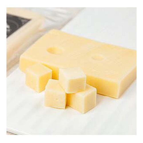 Сыр твердый Swiss Швейцарский 30% 180 г