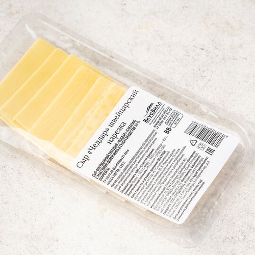 Сыр твердый ВкусВилл Чеддер нарезка 150 г