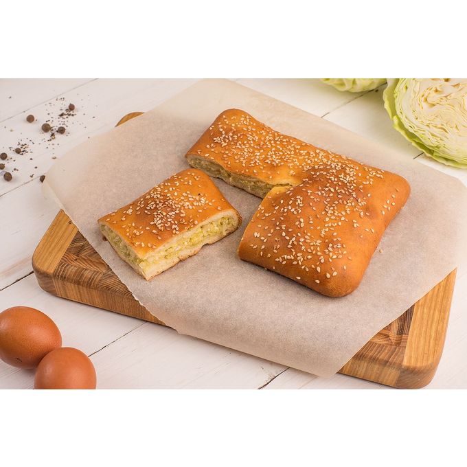 Пироги с доставкой минск. Пирожки свердловские. Пирог на белом фоне. Свердловский пирог. Плюшка кафе пекарня.