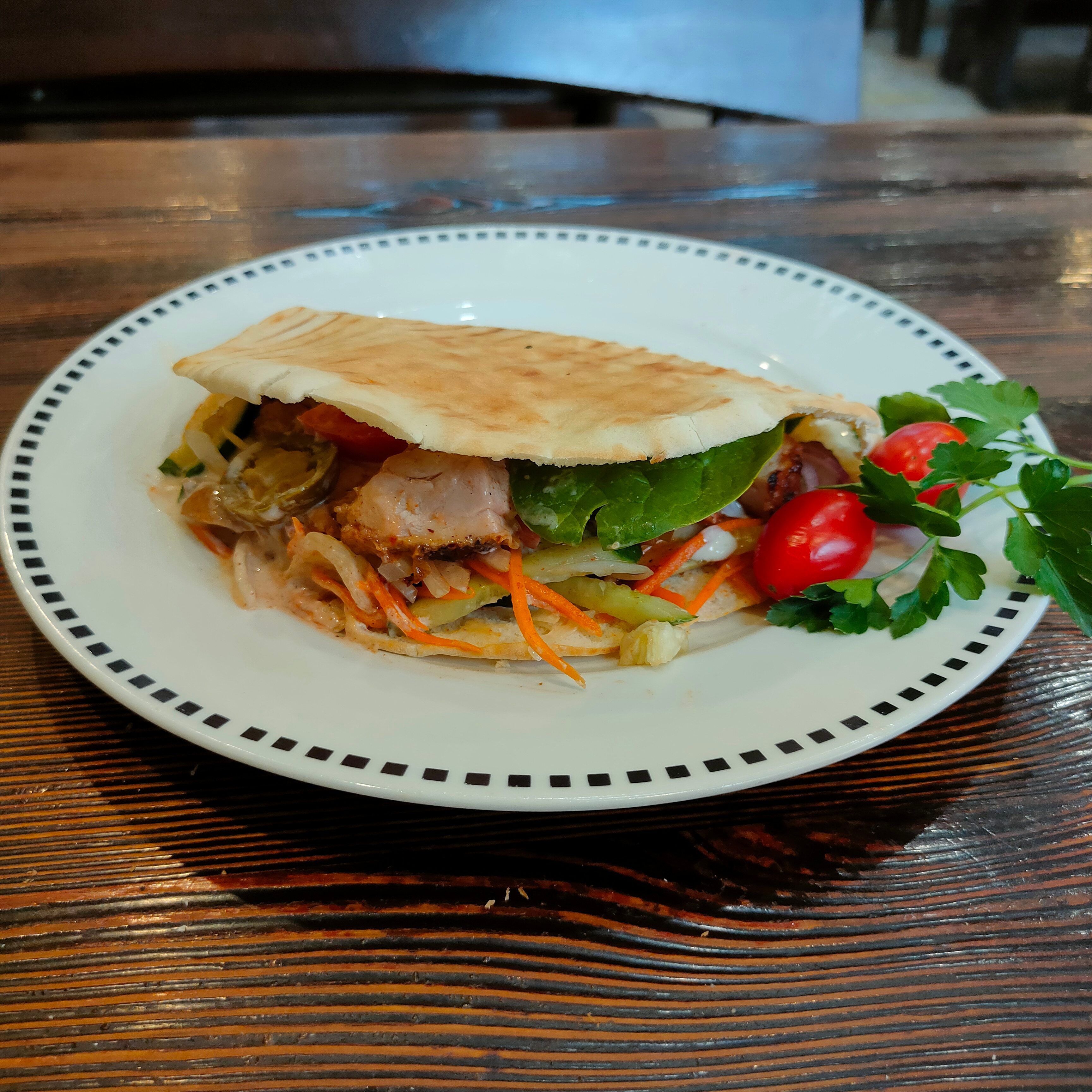 Шаверма в пите - купить с доставкой на дом в СберМаркет