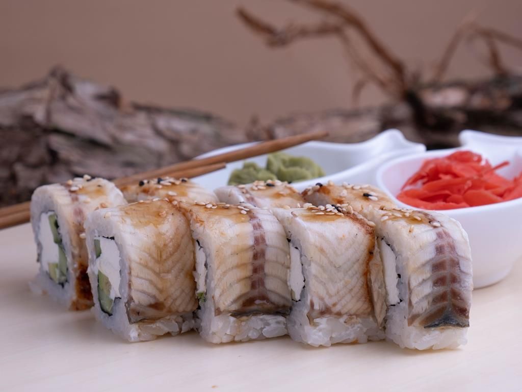 Ролл Унаги такуан - купить с доставкой на дом в СберМаркет