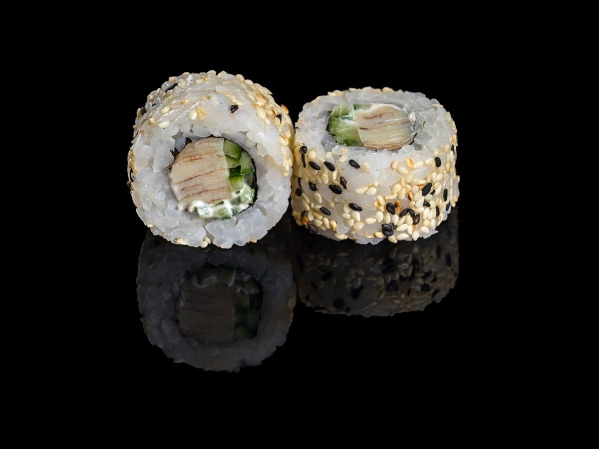 Ролл Томаго уромаки - купить с доставкой на дом в СберМаркет